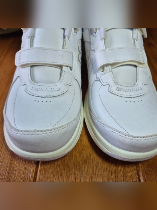 New Balance 577v1 Hook and Loop Walking Shoes - Mens Size 9 main image 6